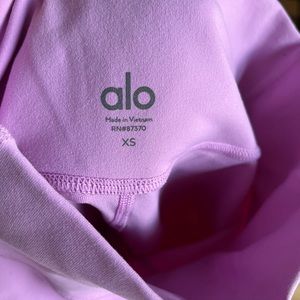 Alo Leggings NWOT. Purple.